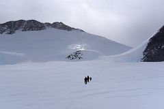 09E Returning From Knutsen Peak On Day 4 At Mount Vinson Low Camp
